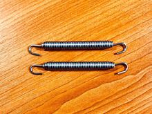Picture of Pair Of Stainless Steel Exhaust Springs 80mm, Metal Dual Hook Expansion Chamber Spring,